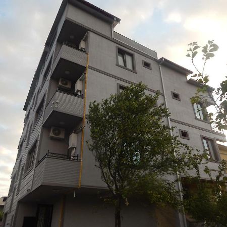 My House Hotel Batumi Bagian luar foto