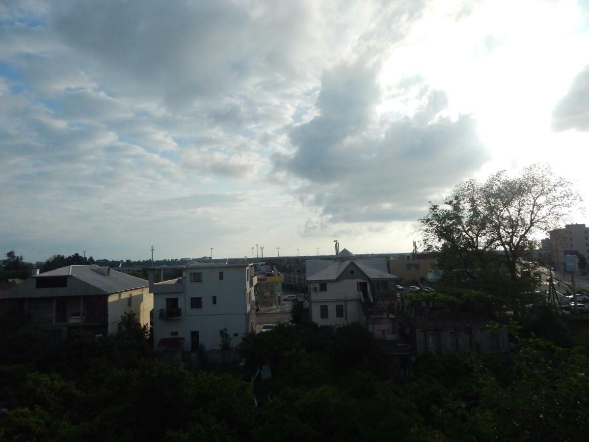 My House Hotel Batumi Bagian luar foto
