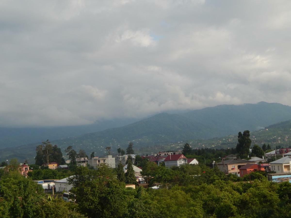 My House Hotel Batumi Bagian luar foto