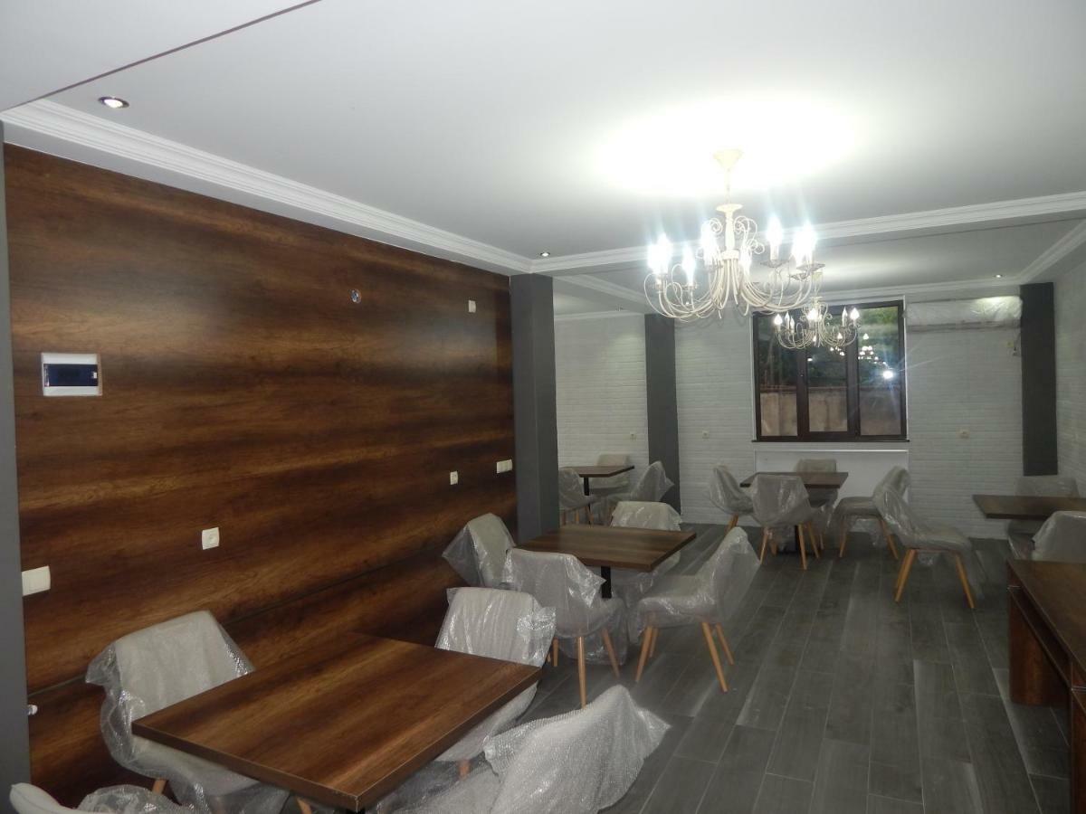 My House Hotel Batumi Bagian luar foto
