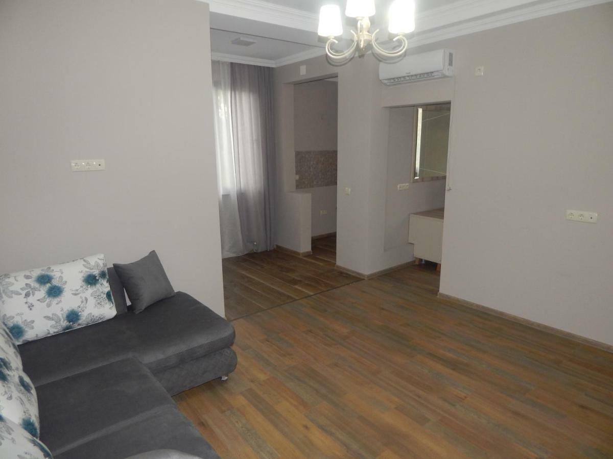 My House Hotel Batumi Bagian luar foto