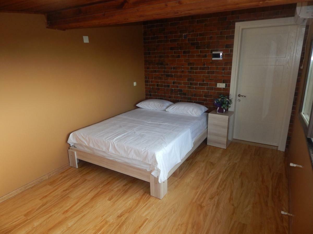 My House Hotel Batumi Bagian luar foto
