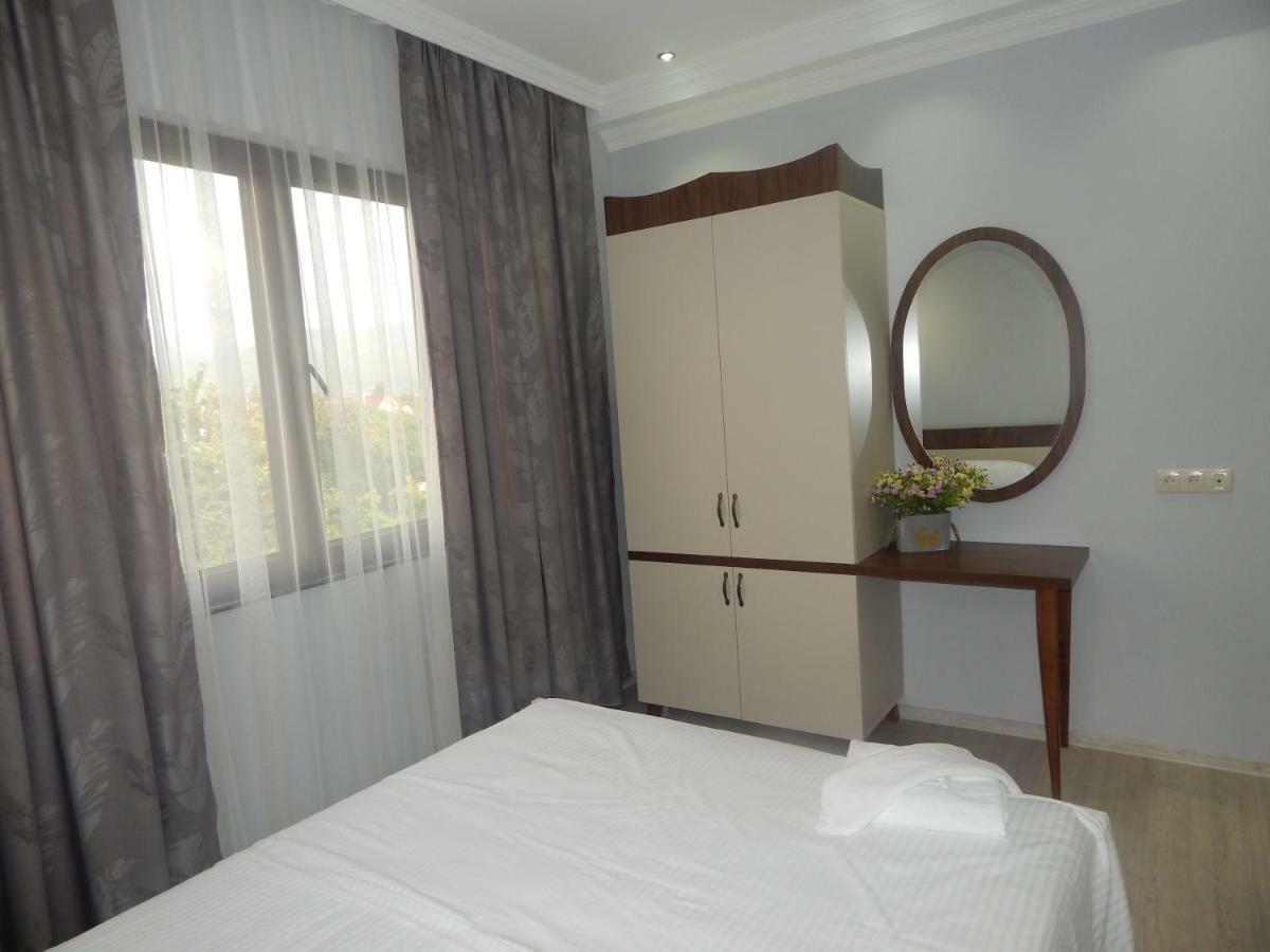 My House Hotel Batumi Bagian luar foto