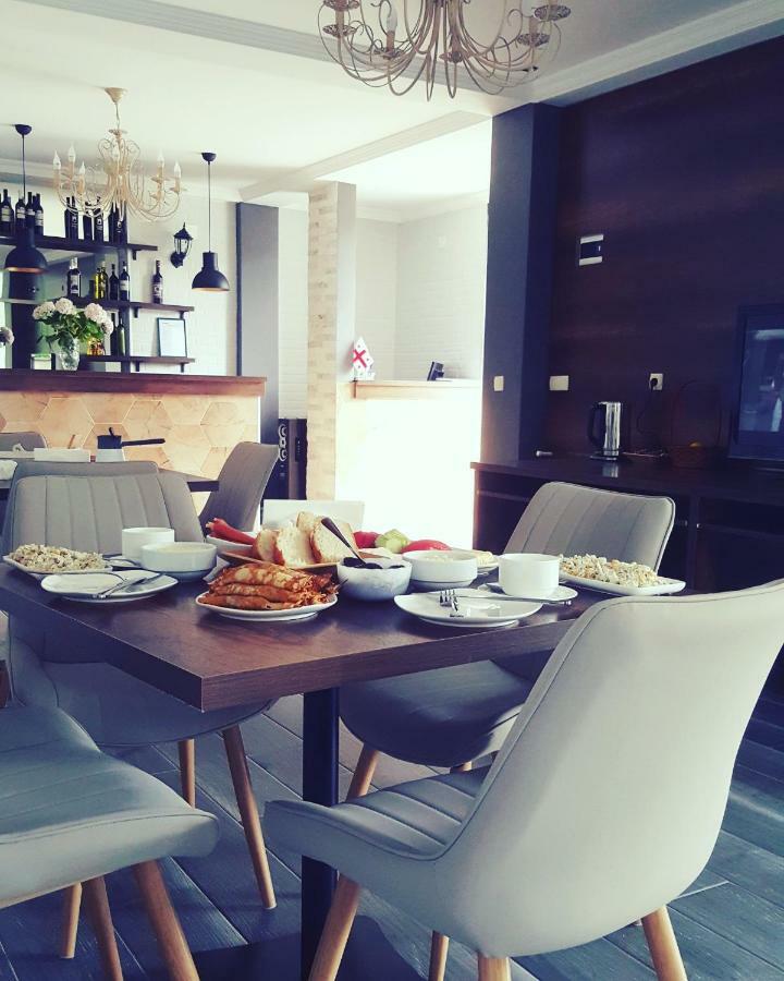 My House Hotel Batumi Bagian luar foto