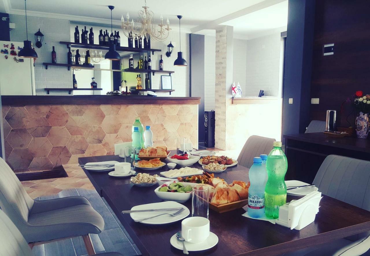 My House Hotel Batumi Bagian luar foto