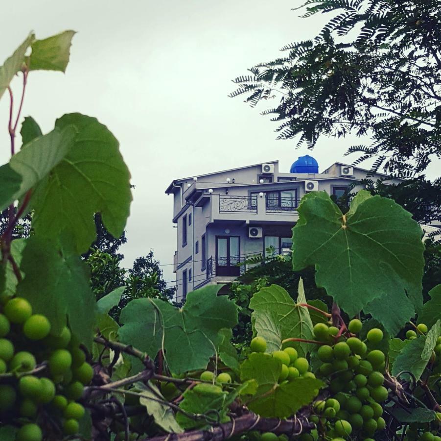 My House Hotel Batumi Bagian luar foto